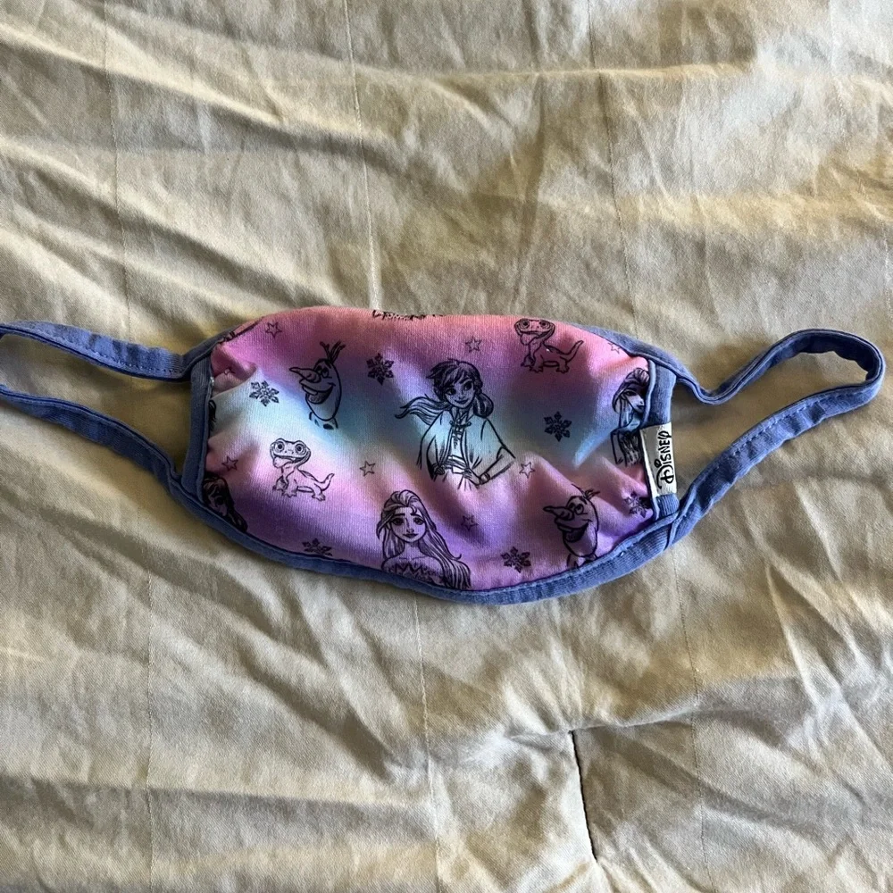 Girls frozen face mask!